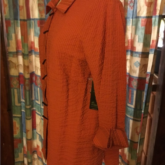 Ali Miles NEW Small Orange pucker top - Picture 2 of 9